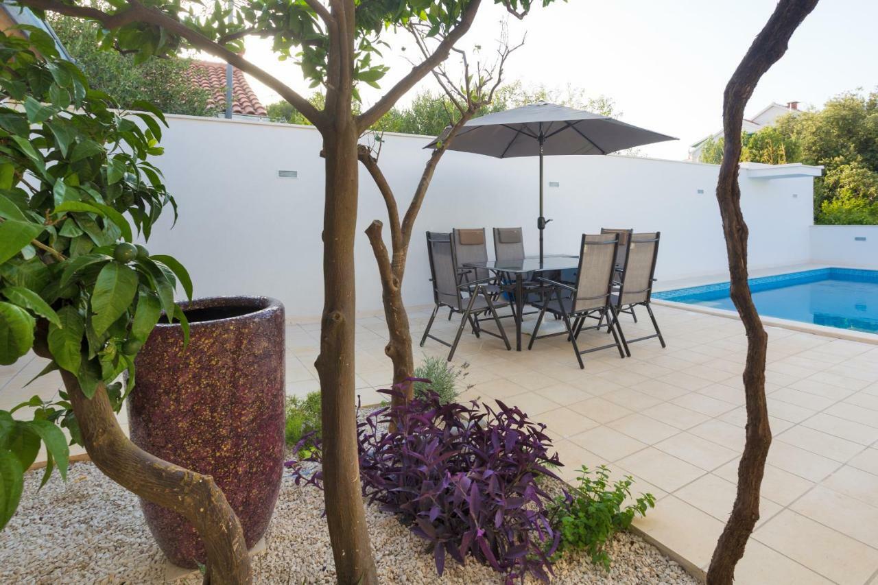 Aras Wind Rose Villa Supetar Ngoại thất bức ảnh