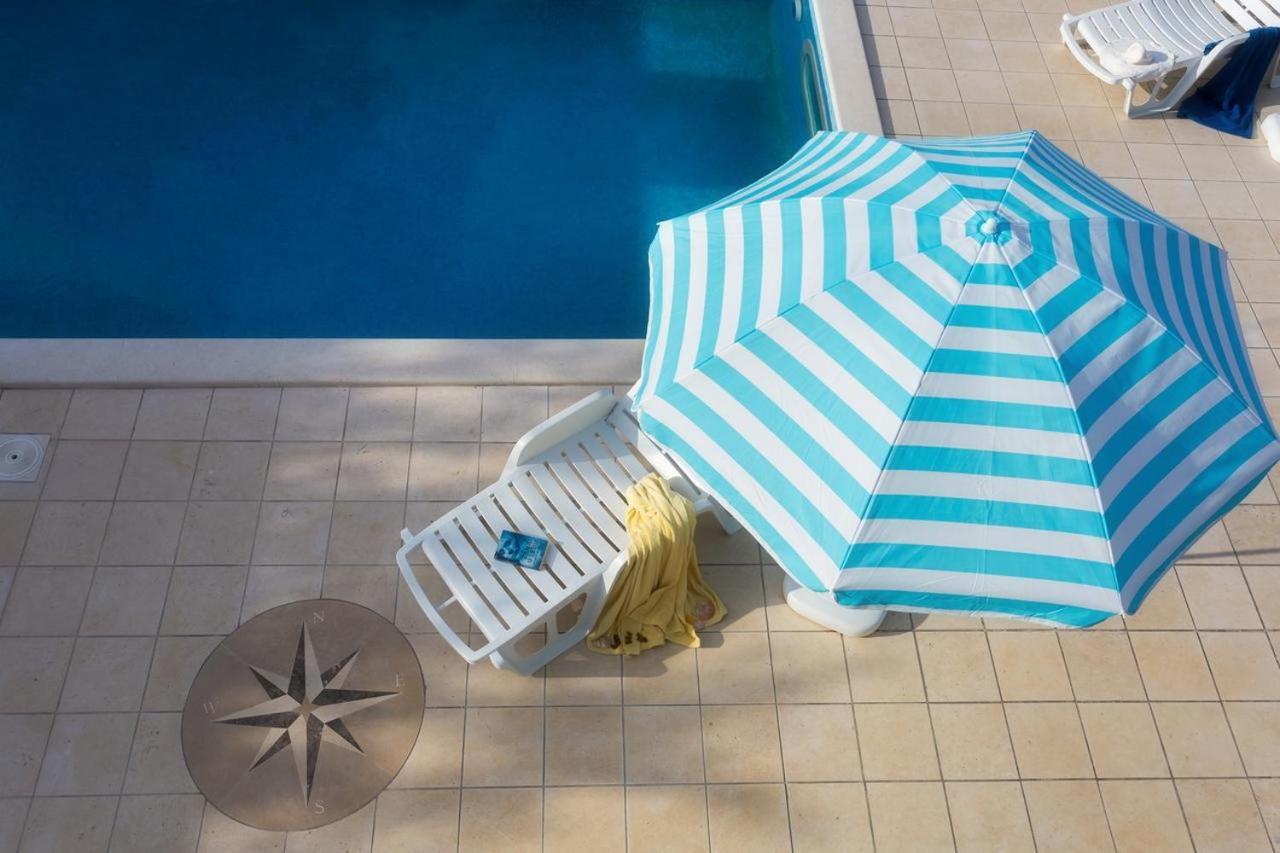 Aras Wind Rose Villa Supetar Ngoại thất bức ảnh